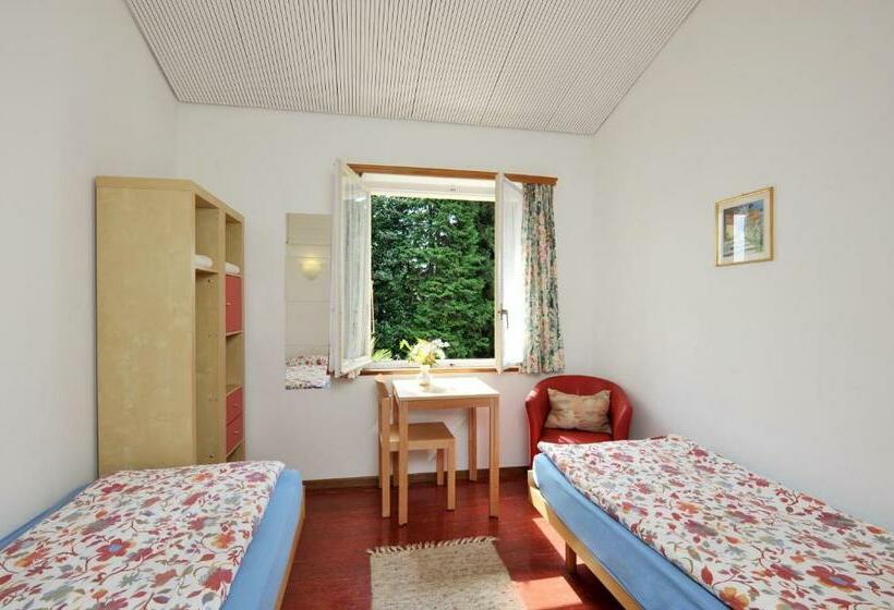 اتاق اکونومی با حمام مشترک, Lugano Savosa Youth Hostel