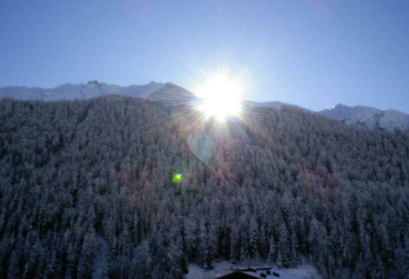 اتاق استاندارد با بالکن, Sonnenhotel Soldanella Sonneck