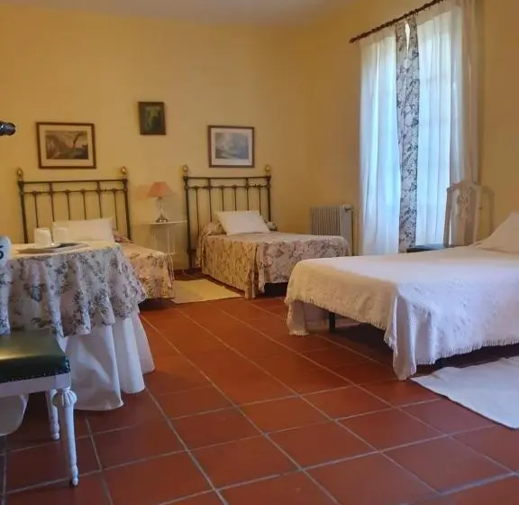 Standard Kolmen Hengen Huone, Rural El Vaqueril