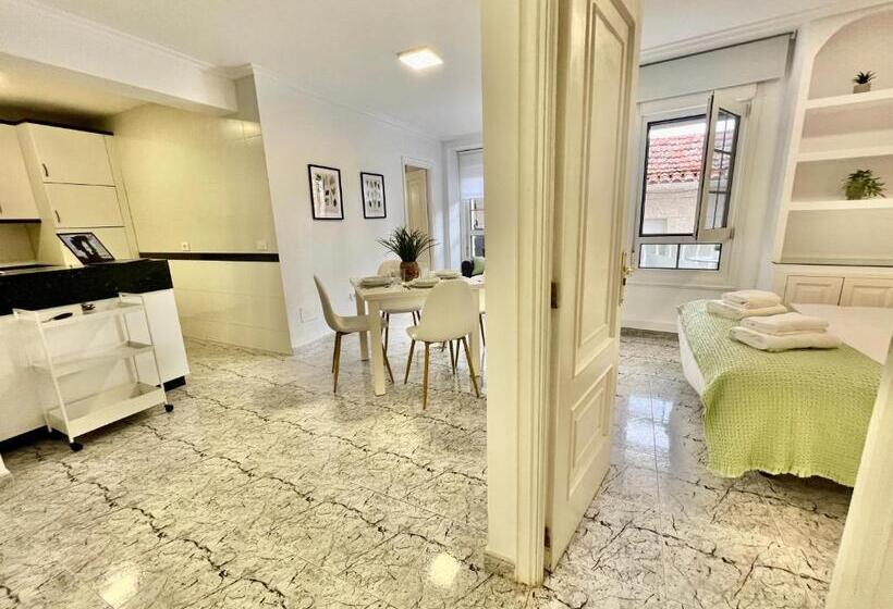 شقة غرفة واحدة, Balnea Baiona