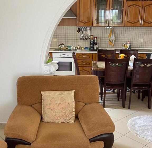 1 Bedroom Apartment Lake View, Riti