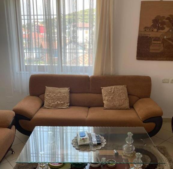 1 Bedroom Apartment Lake View, Riti