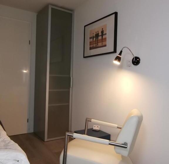 标准单人间, B&b Bovenweg