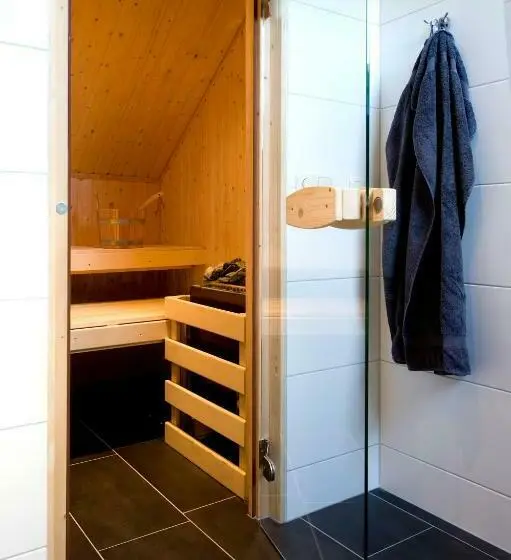 キングサイズベッドのデラックススイート, B&b De Drentse Es