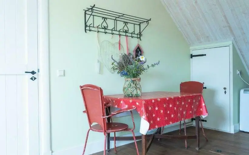 Perhesviitti, B&b De Ouw Skuur