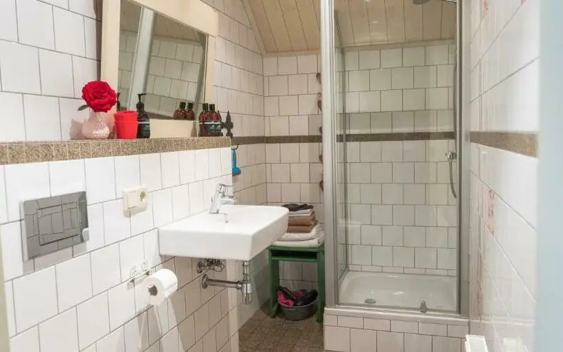 Perhehuone, B&b De Ouw Skuur