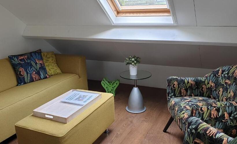 Семейный Номер, B&b Rechthuis Van Zouteveen