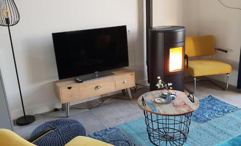 Дом 2 Спальни, B&b Rechthuis Van Zouteveen