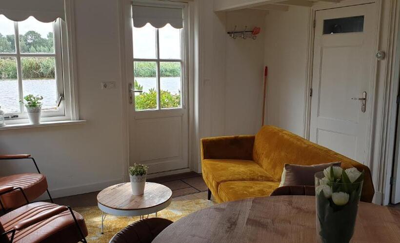 Дом 1 Спальня, B&b Rechthuis Van Zouteveen