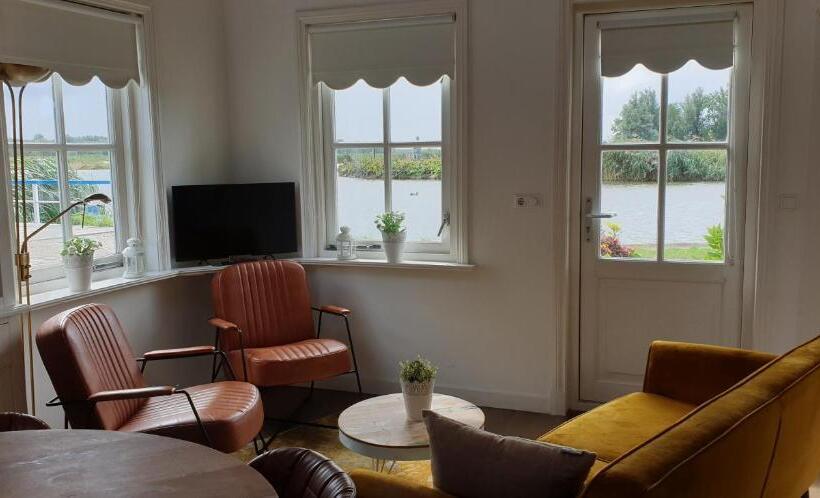 Дом 1 Спальня, B&b Rechthuis Van Zouteveen