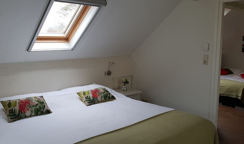 Семейный Номер, B&b Rechthuis Van Zouteveen