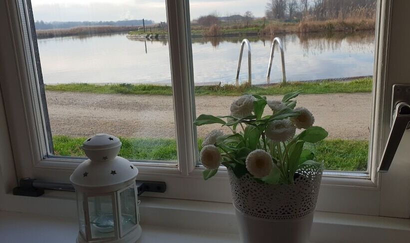 Дом 1 Спальня, B&b Rechthuis Van Zouteveen