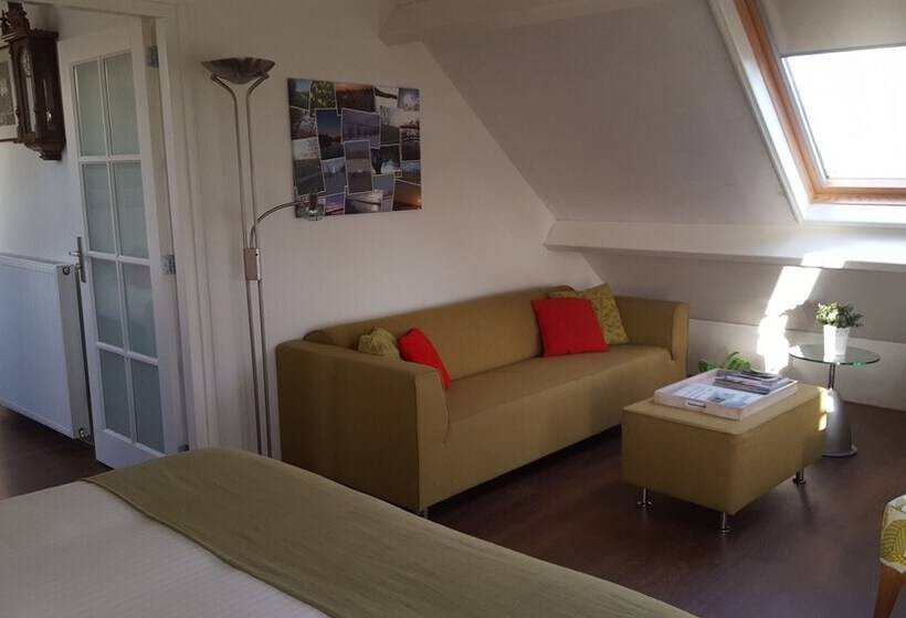 Семейный Номер, B&b Rechthuis Van Zouteveen