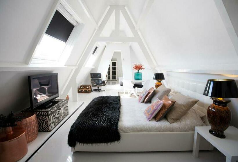 Люкс, Design B&b Naarden Vesting
