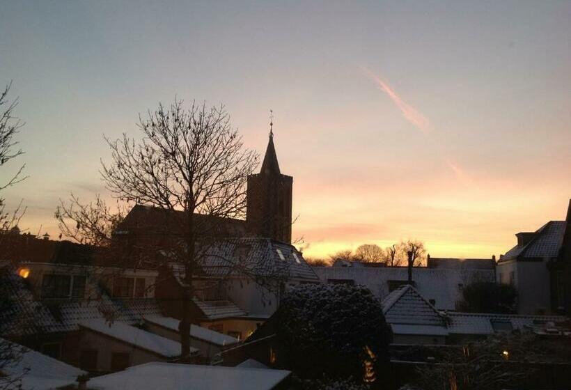 Люкс, Design B&b Naarden Vesting