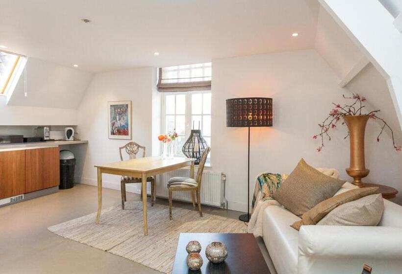 Апартаменты 2 Спальни, Design B&b Naarden Vesting