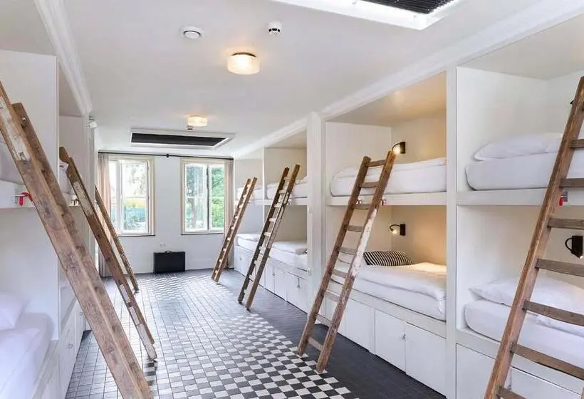 ルームシェアのワンベッド, Hello I M Local Boutique Hostel
