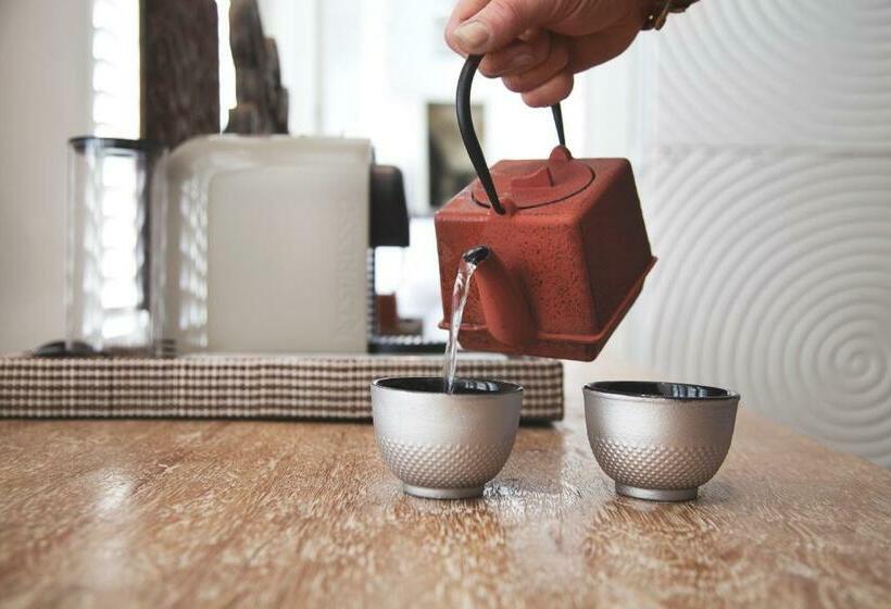 اتاق راحتی, Bouteaque