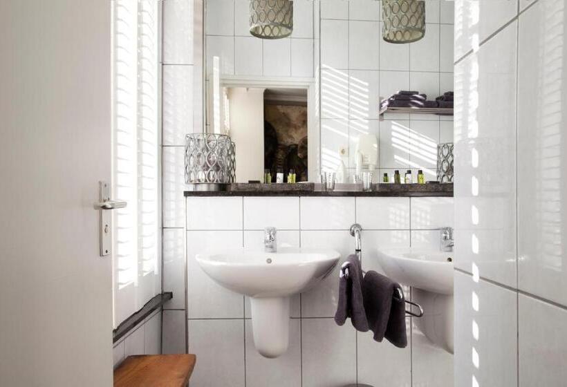 اتاق راحتی, Bouteaque