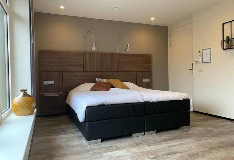 اتاق استاندارد, Café Restaurant De Ploeg