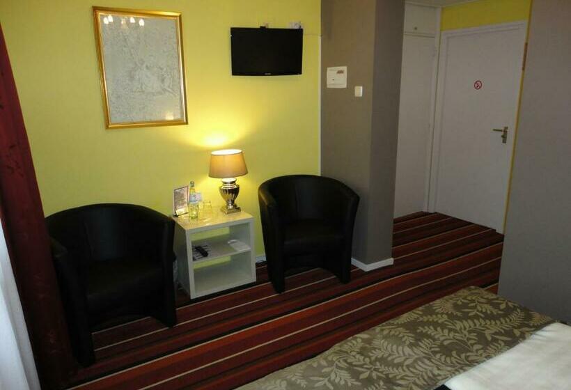 غرفة قياسية مزودة بشرفة مطلة على الحديقة, De Vier Seizoenen