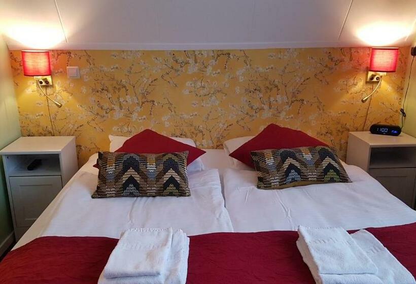 غرفة قياسية مزودة بشرفة مطلة على الحديقة, De Vier Seizoenen