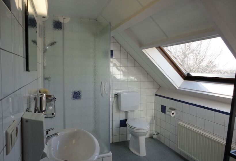 غرفة قياسية ثلاثية مزودة بتراس, De Vier Seizoenen