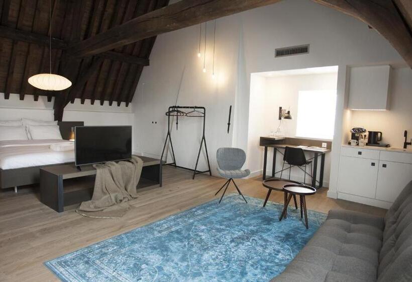 סוויטת ג'וניור, Katoen