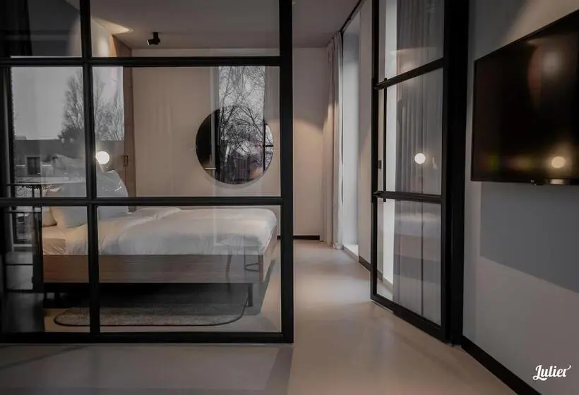 Habitación Estándar, Katoen