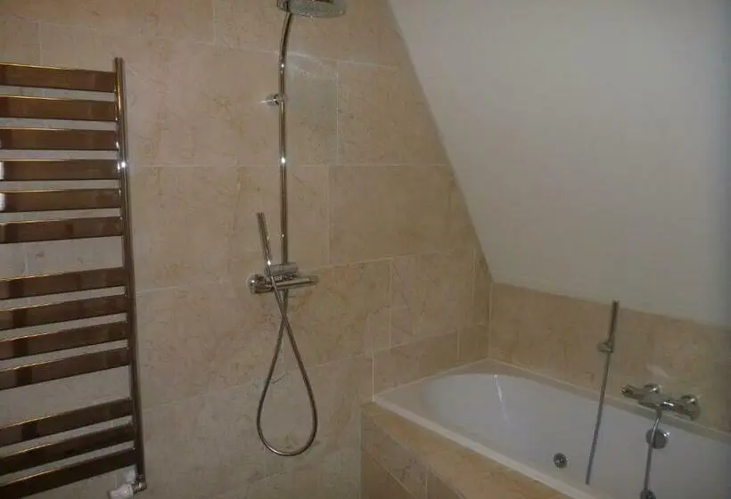 Sviitti, Suites Ambrosijn