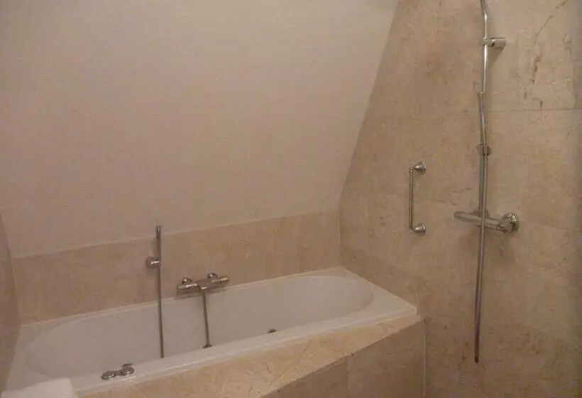 Sviitti, Suites Ambrosijn