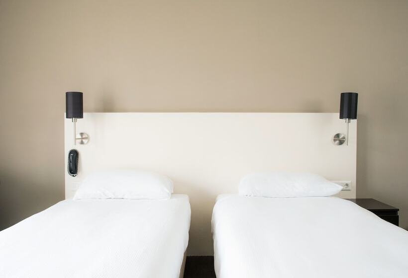 غرفة قياسية لذوى الاحتياجات الخاصة, Wassenaar