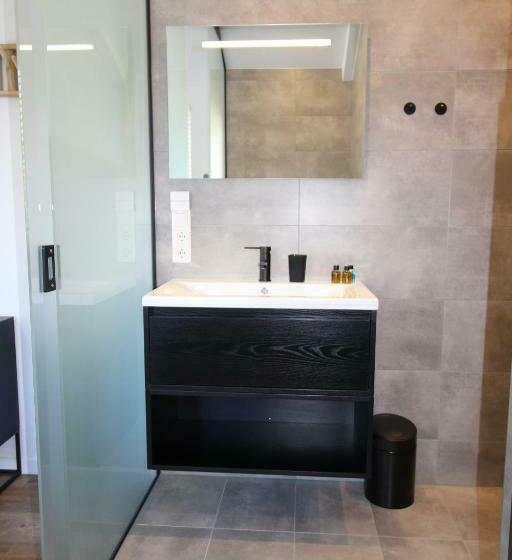 コンフォートルーム, Strandhotel Dennenbos