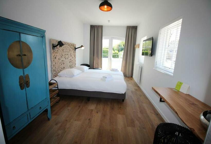 コンフォートルーム, Strandhotel Dennenbos