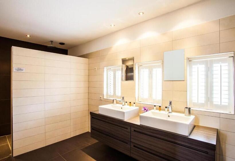 スーペリアールーム, Strandhotel Dennenbos