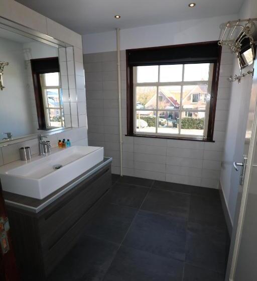 スーペリアールーム, Strandhotel Dennenbos