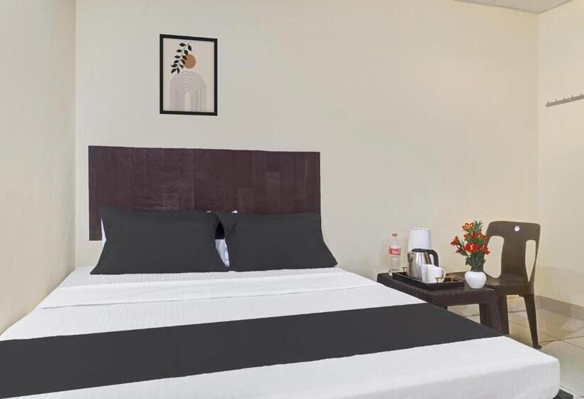 Chambre Triple Classique, Oyo Highway Lodge