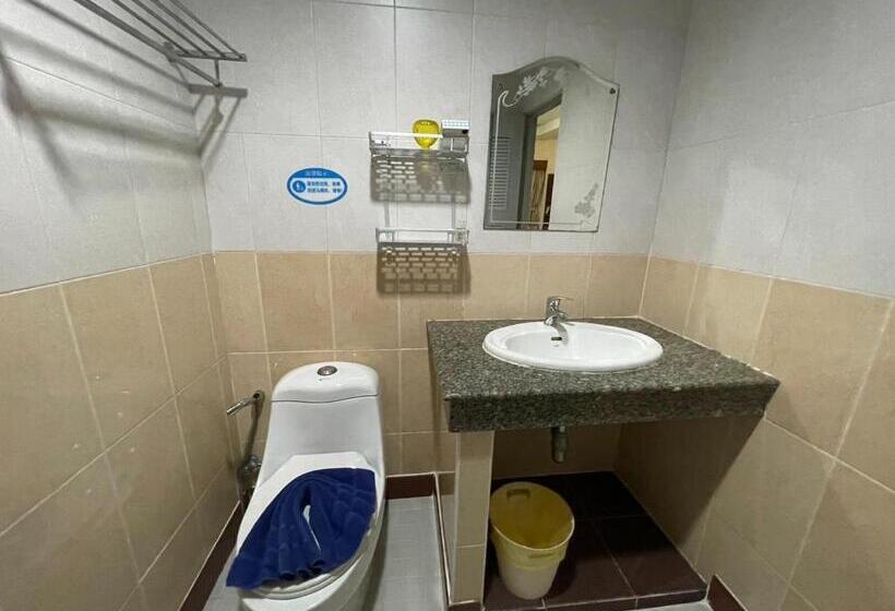 Номер Стандарт, One World One Home Patong 1