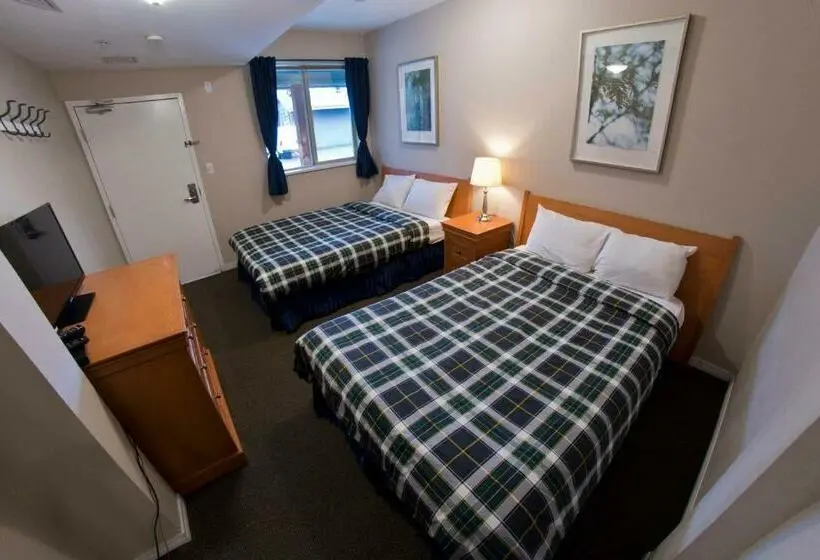 Standard Neljän Hengen Huone, Squamish Adventure Inn