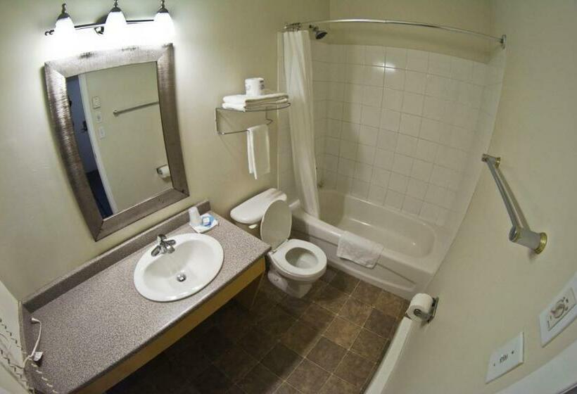 四人标准间, Squamish Adventure Inn