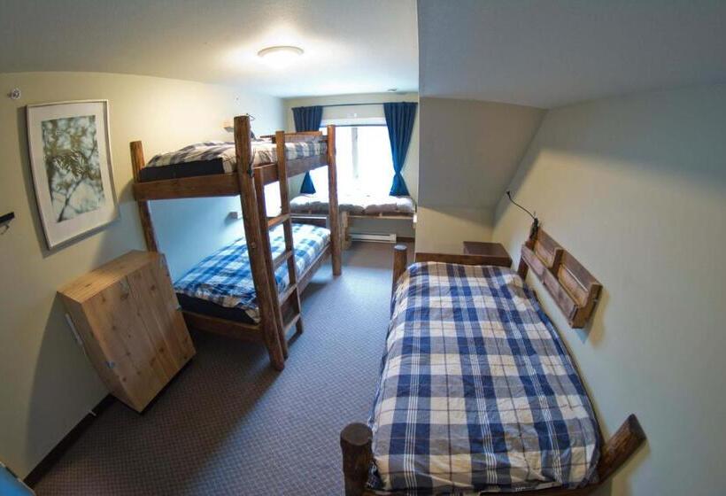 Quarto Estandar Banheiro Compartilhado, Squamish Adventure Inn