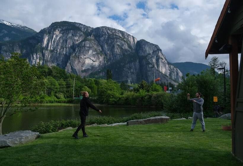 四人标准间, Squamish Adventure Inn