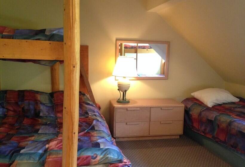 带共用浴室的标准房间, Squamish Adventure Inn