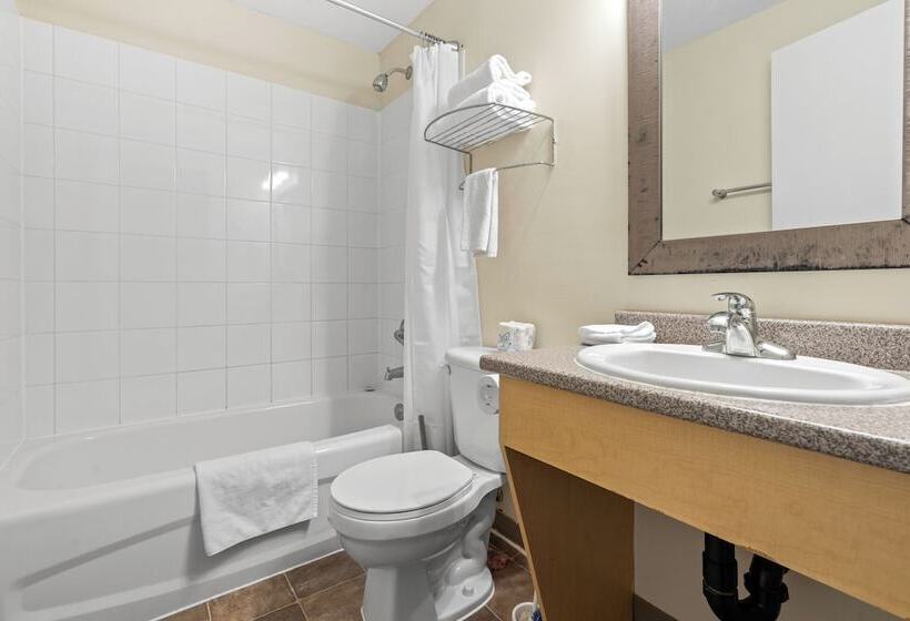 四人标准间, Squamish Adventure Inn