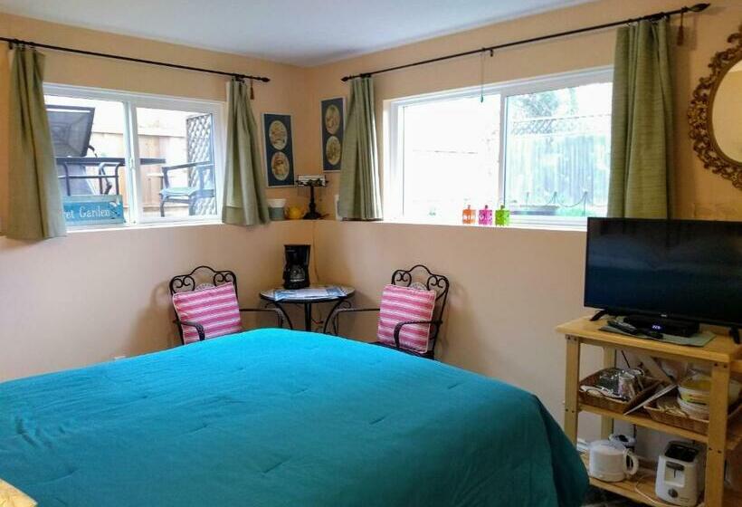 标准房带园景, At Nautica Tigh Private Keypad Entrances