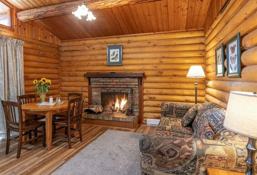 Maja/Mökki, Cusheon Lake Resort