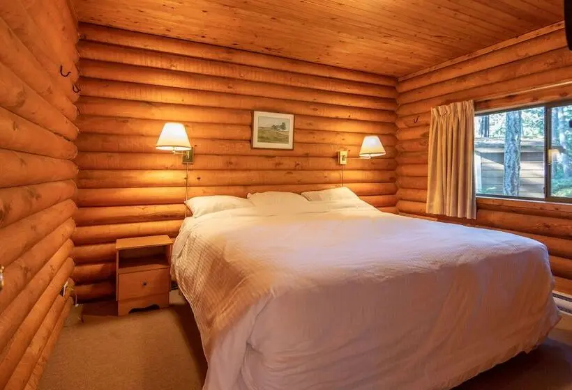 Maja/Mökki, Cusheon Lake Resort