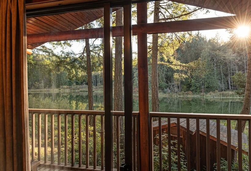 Хижина, Cusheon Lake Resort