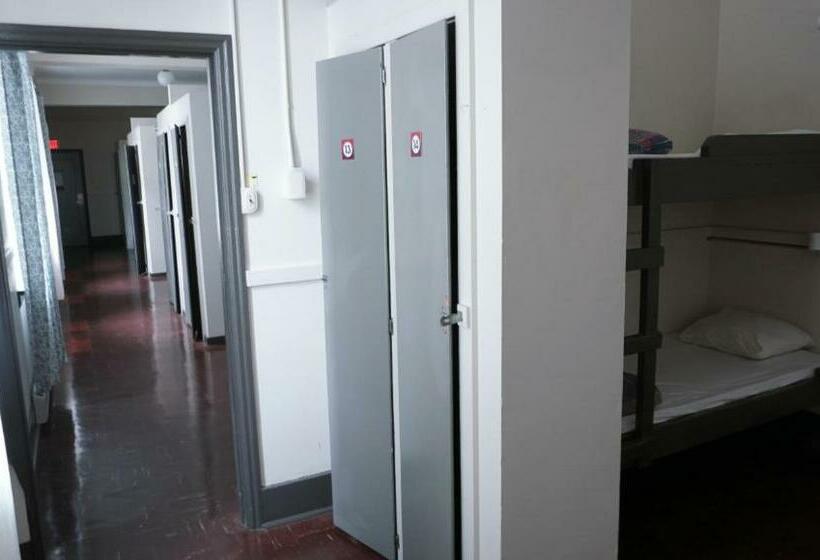 공동 객실, Hi Vancouver Jericho Beach   Hostel