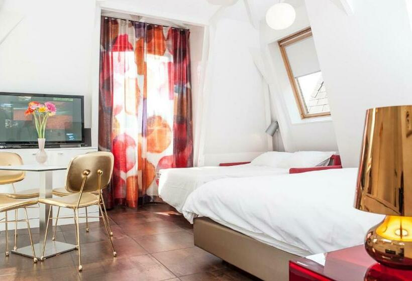 סוויטה, Amstel Corner